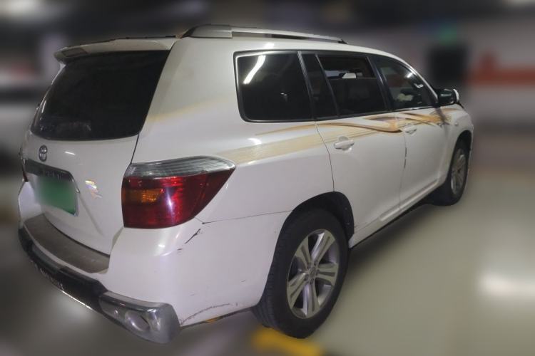Used Toyota Highlander 2011 2.7L Two-Wheel Drive 7-Seater Luxury Edition Rear Right 45 Deg