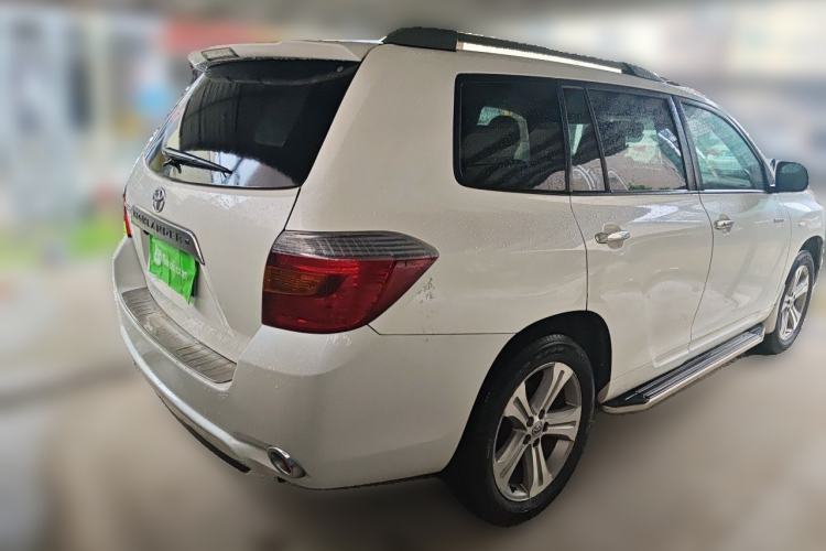 Used Toyota Highlander 2011 2.7L Two-Wheel Drive 7-Seater Luxury Edition Rear Right 45 Deg