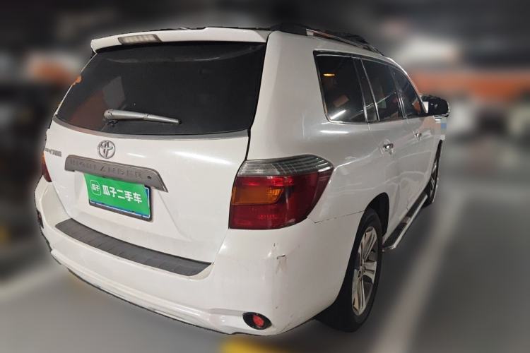 Used Toyota Highlander 2011 2.7L Two-Wheel Drive 7-Seater Luxury Edition Rear Right 45 Deg