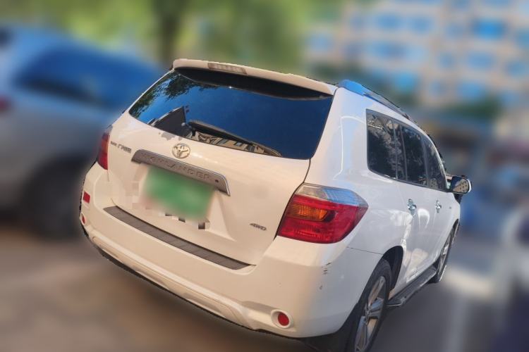 Used Toyota Highlander 2011 2.7L Two-Wheel Drive 5-Seater Sport Edition Rear Right 45 Deg
