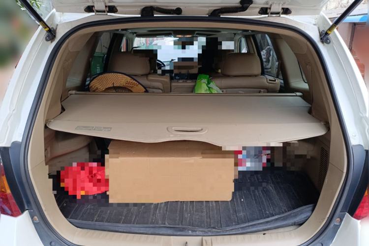 Used Toyota Highlander 2011 2.7L Two-Wheel Drive 7-Seater Luxury Navigation Edition Trunk