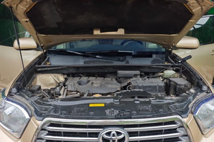 Used Toyota Highlander 2011 2.7L Two-Wheel Drive 7-Seater Luxury Edition Engine Bay