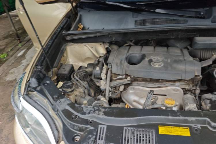 Used Toyota Highlander 2011 2.7L Two-Wheel Drive 7-Seater Luxury Edition Engine Bay Right
