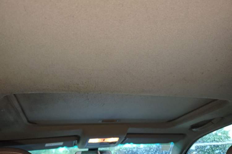 Used Toyota Highlander 2011 2.7L Two-Wheel Drive 7-Seater Luxury Edition Headliner