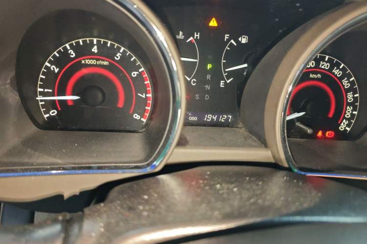 Used Toyota Highlander 2011 2.7L Two-Wheel Drive 7-Seater Luxury Edition Odometer Close Up