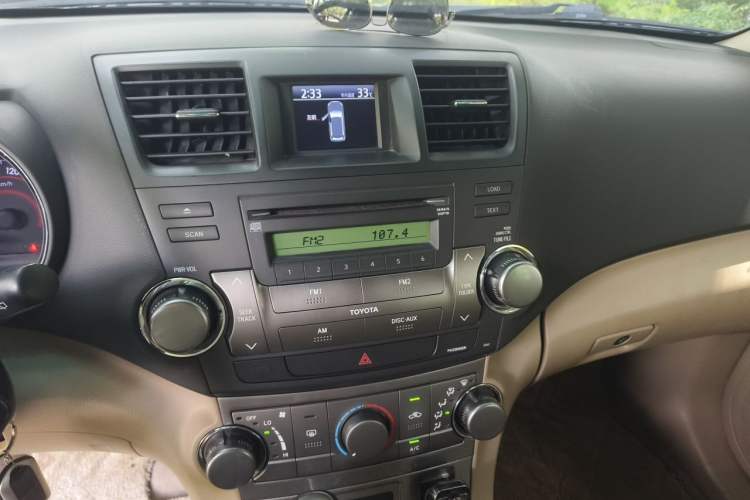 Used Toyota Highlander 2012 2.7L Two-Wheel Drive 5-Seater Sport Edition Audio And AC Panel