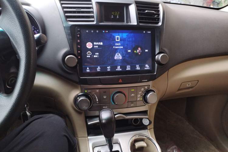 Used Toyota Highlander 2012 3.5L 4x4 7-Seater Elite Edition Audio And AC Panel