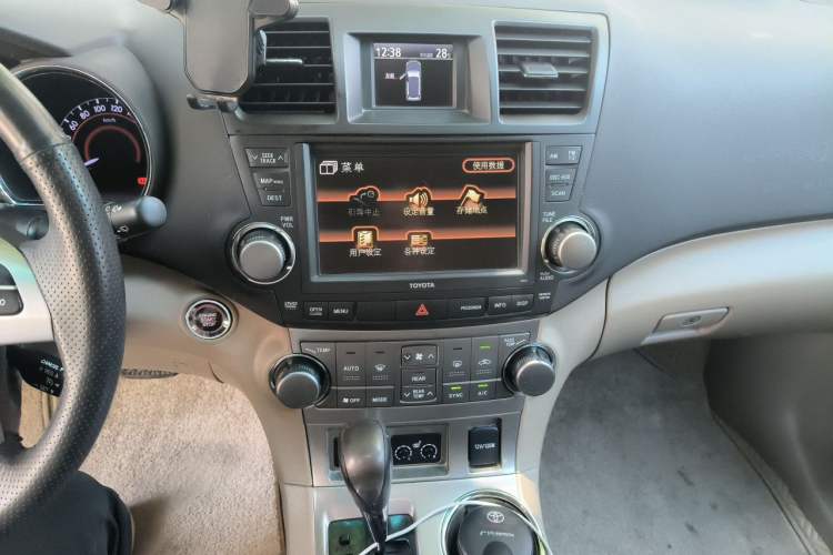 Used Toyota Highlander 2012 2.7L Two-Wheel Drive 7-Seater Luxury Navigation Edition Audio And AC Panel