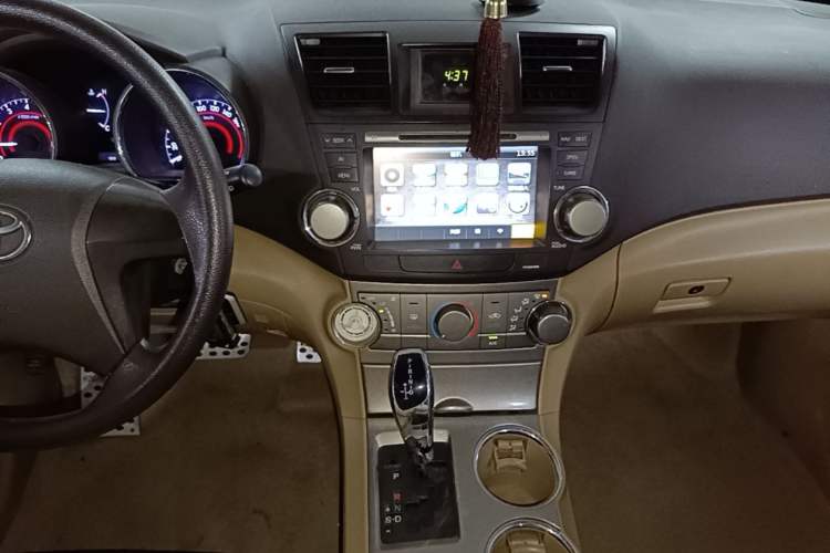 Used Toyota Highlander 2012 2.7L 2WD 5-Seater Elite Edition Audio And AC Panel