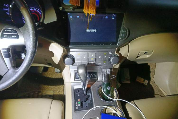 Used Toyota Highlander 2012 2.7L Two-Wheel Drive 7-Seater Luxury Edition Audio And AC Panel