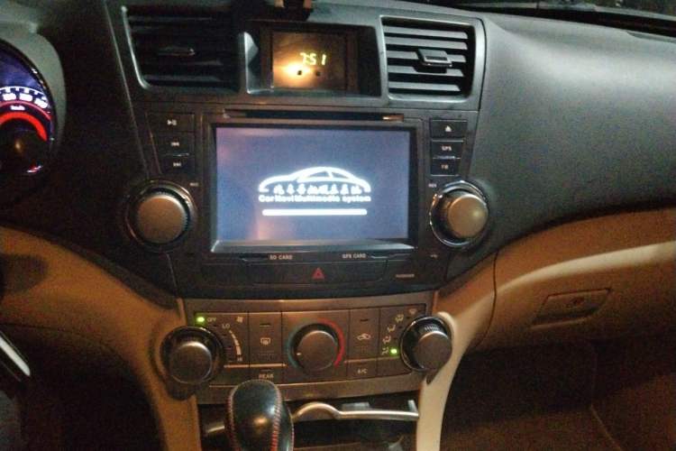 Used Toyota Highlander 2012 2.7L Two-Wheel Drive 7-Seater Elite Edition Audio And AC Panel