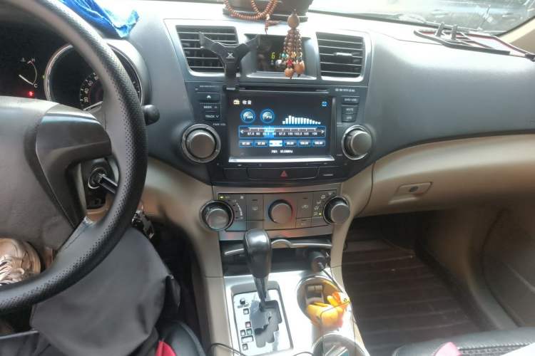 Used Toyota Highlander 2012 2.7L 2WD 5-Seater Elite Edition Audio And AC Panel