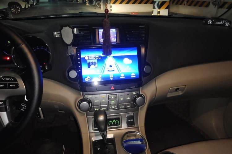 Used Toyota Highlander 2012 2.7L Two-Wheel Drive 7-Seater Luxury Edition Audio And AC Panel