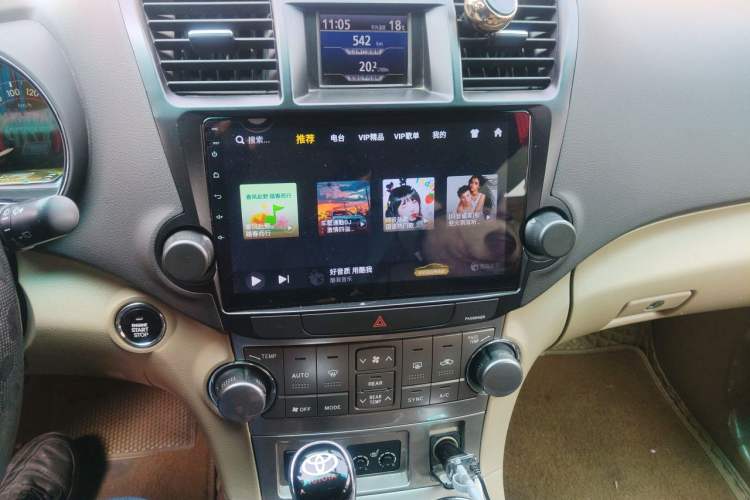 Used Toyota Highlander 2012 2.7L Two-Wheel Drive 7-Seater Luxury Navigation Edition Audio And AC Panel