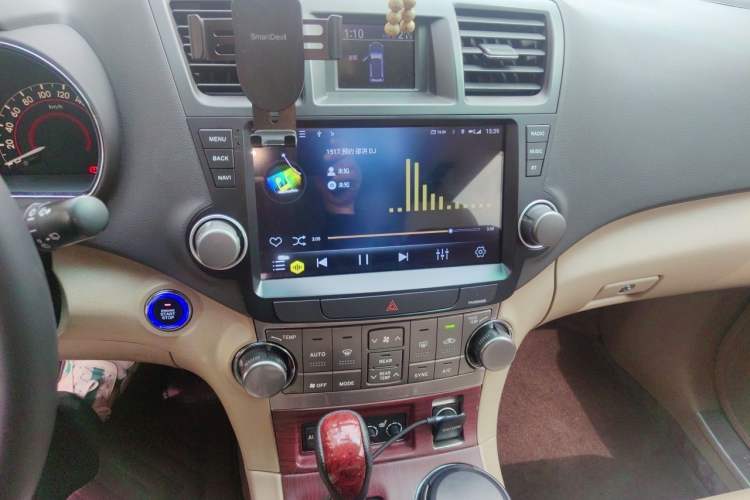 Used Toyota Highlander 2012 2.7L Two-Wheel Drive 7-Seater Luxury Edition Audio And AC Panel