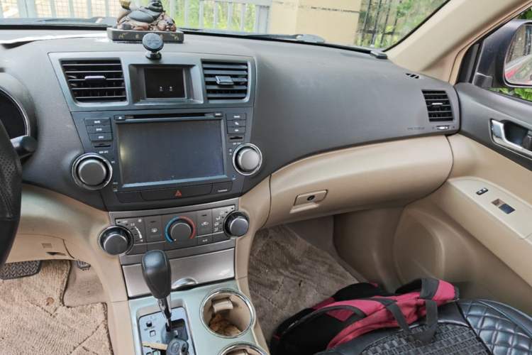 Used Toyota Highlander 2012 2.7L 2WD 5-Seater Elite Edition Audio And AC Panel
