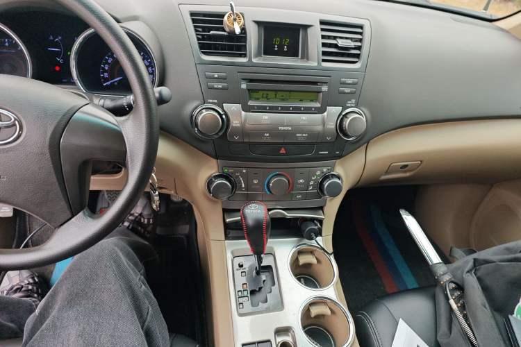 Used Toyota Highlander 2012 2.7L 2WD 5-Seater Elite Edition Audio And AC Panel