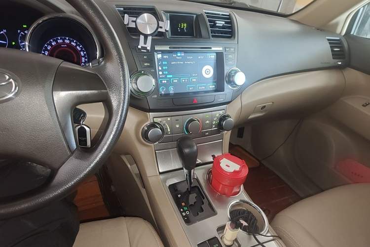 Used Toyota Highlander 2012 2.7L 2WD 5-Seater Elite Edition Audio And AC Panel