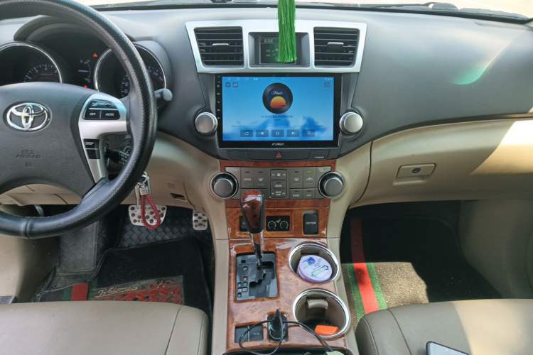 Used Toyota Highlander 2012 2.7L Two-Wheel Drive 7-Seater Luxury Edition Audio And AC Panel