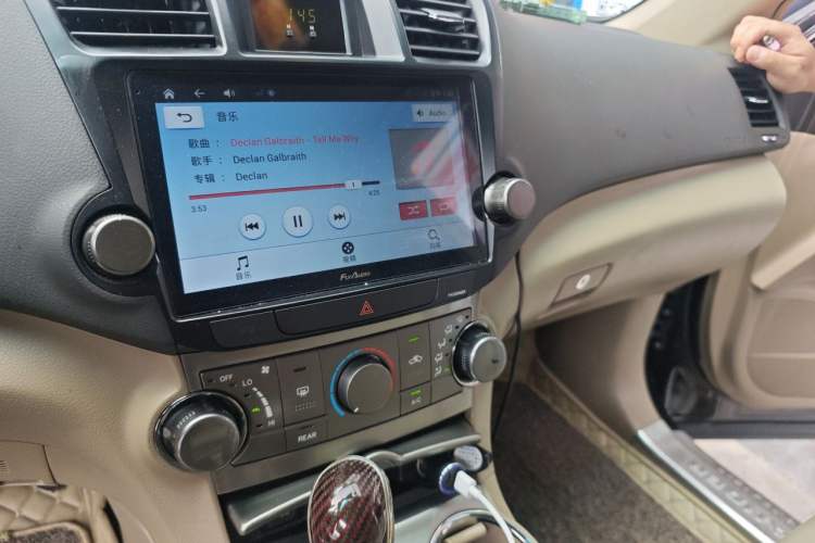 Used Toyota Highlander 2012 2.7L Two-Wheel Drive 7-Seater Elite Edition Audio And AC Panel