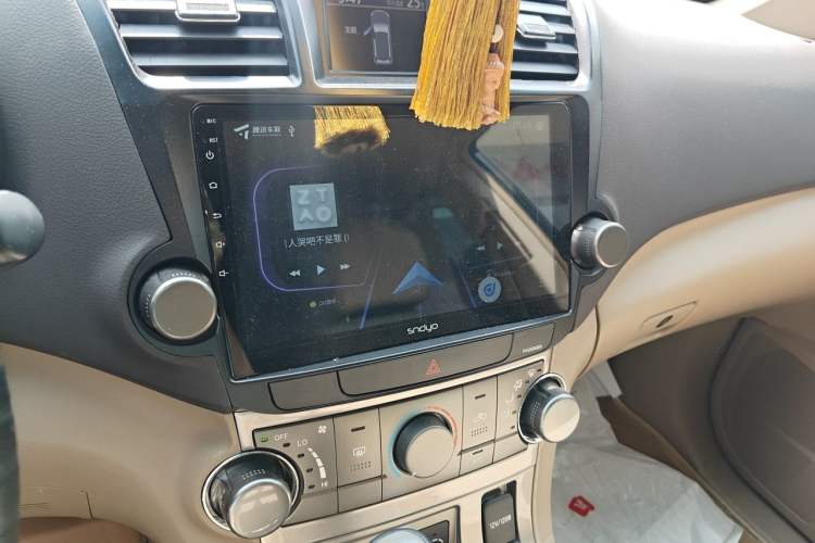 Used Toyota Highlander 2012 2.7L Two-Wheel Drive 5-Seater Sport Edition Audio And AC Panel
