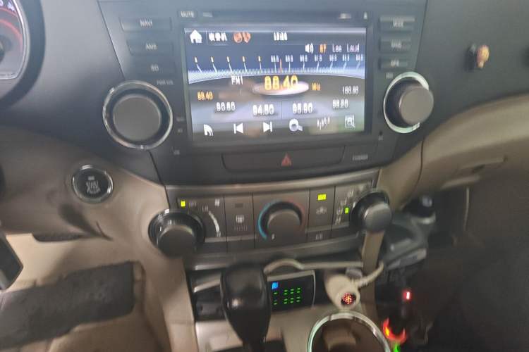 Used Toyota Highlander 2012 2.7L 2WD 5-Seater Elite Edition Audio And AC Panel