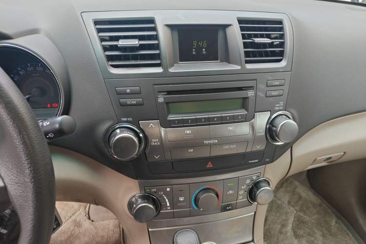 Used Toyota Highlander 2012 2.7L 2WD 5-Seater Elite Edition Audio And AC Panel