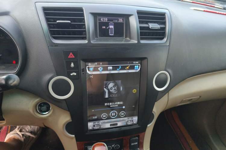 Used Toyota Highlander 2012 2.7L Two-Wheel Drive 7-Seater Ultimate Edition Audio And AC Panel