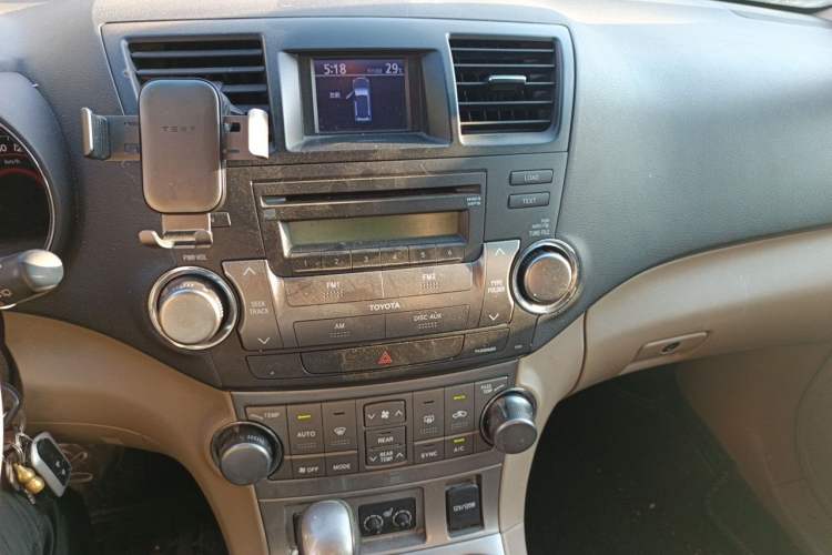 Used Toyota Highlander 2012 3.5L 4x4 7-Seater Luxury Edition Audio And AC Panel