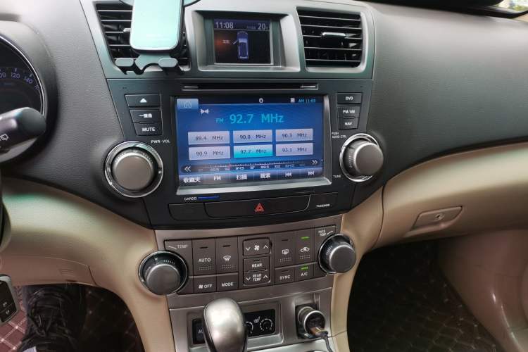 Used Toyota Highlander 2012 2.7L Two-Wheel Drive 7-Seater Luxury Edition Audio And AC Panel