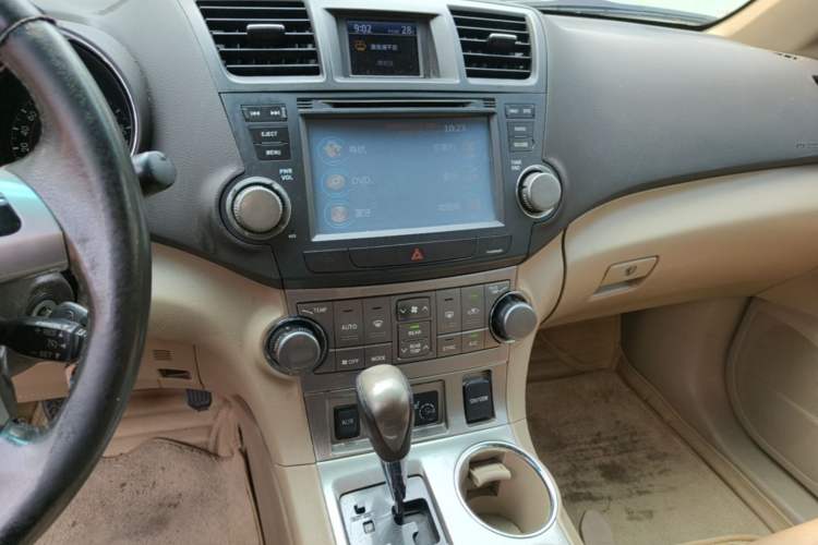 Used Toyota Highlander 2012 2.7L Two-Wheel Drive 7-Seater Luxury Edition Audio And AC Panel