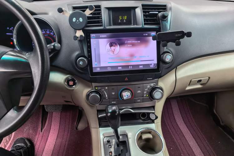 Used Toyota Highlander 2012 2.7L Two-Wheel Drive 7-Seater Elite Edition Audio And AC Panel