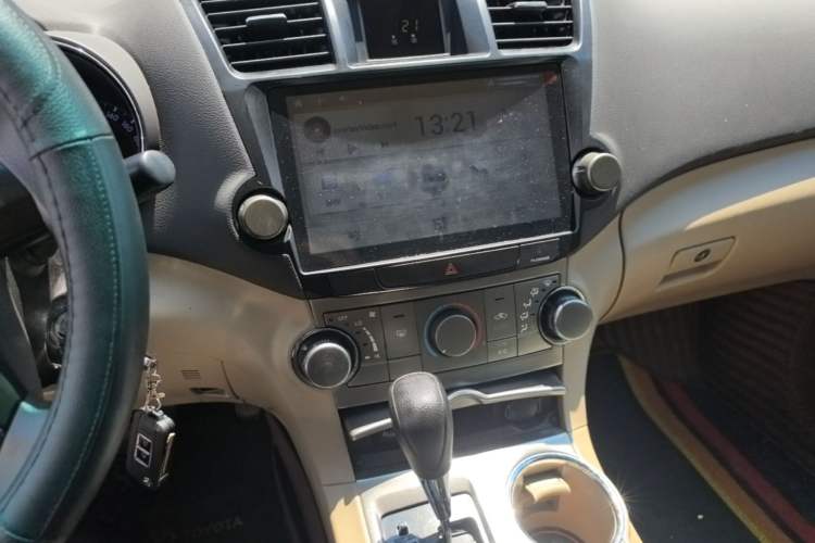 Used Toyota Highlander 2012 2.7L 2WD 5-Seater Elite Edition Audio And AC Panel