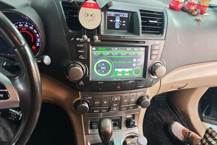 Used Toyota Highlander 2012 2.7L Two-Wheel Drive 7-Seater Luxury Edition Audio And AC Panel