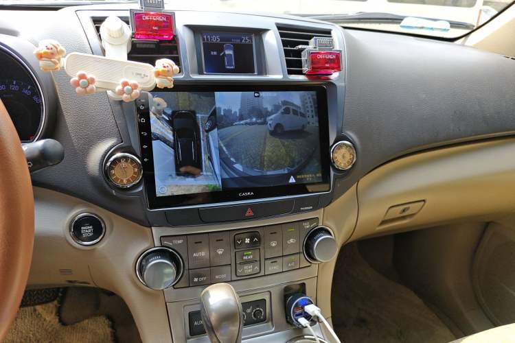 Used Toyota Highlander 2012 2.7L Two-Wheel Drive 7-Seater Luxury Edition Audio And AC Panel