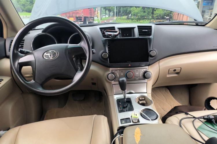 Used Toyota Highlander 2012 3.5L 4x4 7-Seater Elite Edition Center Console