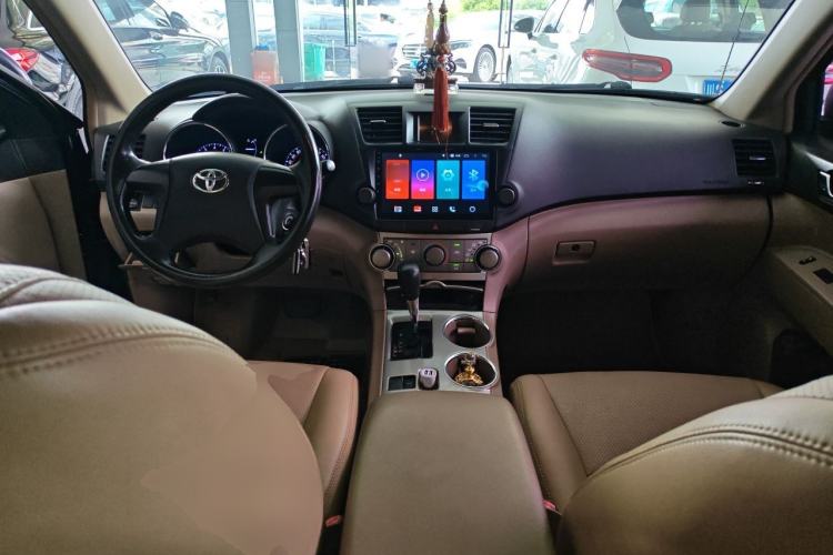 Used Toyota Highlander 2012 2.7L 2WD 5-Seater Elite Edition Center Console