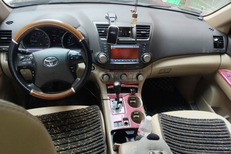 Used Toyota Highlander 2012 2.7L 2WD 5-Seater Elite Edition Center Console