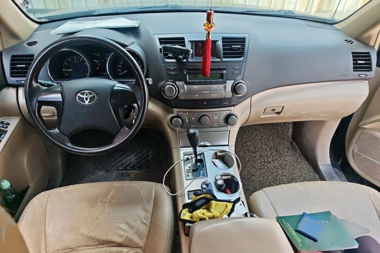 Used Toyota Highlander 2012 3.5L 4x4 7-Seater Elite Edition Center Console