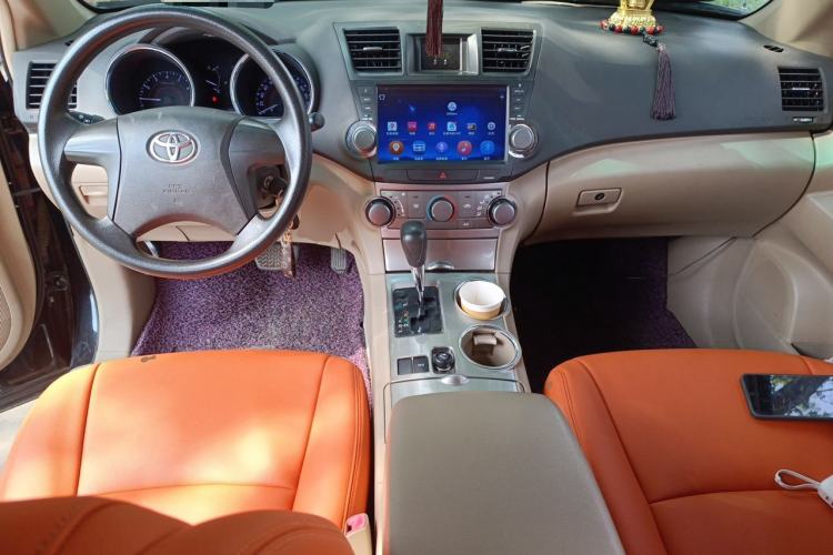 Used Toyota Highlander 2012 2.7L 2WD 5-Seater Elite Edition Center Console