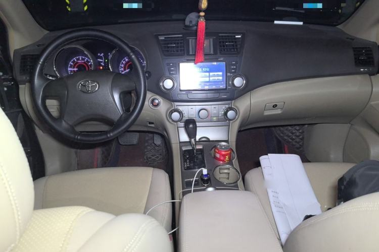 Used Toyota Highlander 2012 2.7L 2WD 5-Seater Elite Edition Center Console