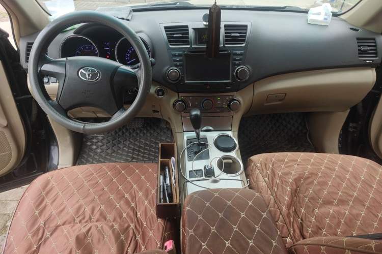 Used Toyota Highlander 2012 2.7L 2WD 5-Seater Elite Edition Center Console