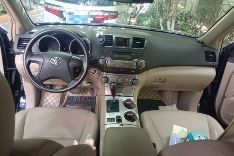Used Toyota Highlander 2012 2.7L 2WD 5-Seater Elite Edition Center Console