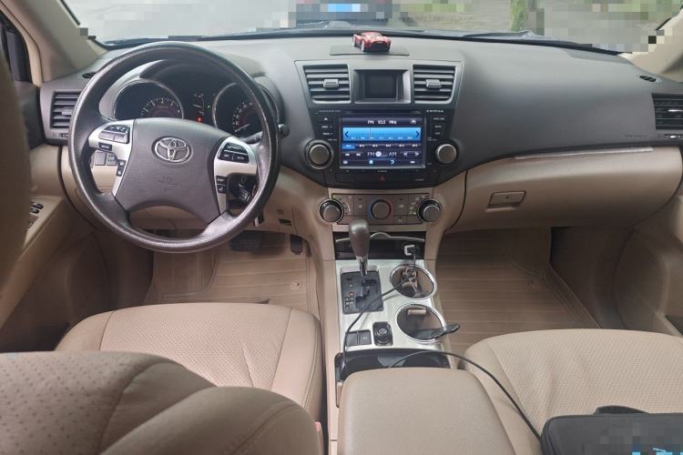 Used Toyota Highlander 2012 2.7L 2WD 5-Seater Elite Edition Center Console