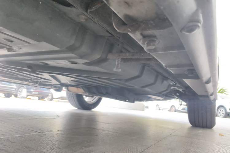 Used Toyota Highlander 2012 2.7L Two-Wheel Drive 7-Seater Luxury Edition Chassis Front Left