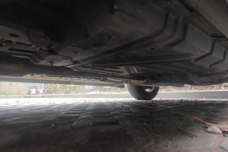 Used Toyota Highlander 2012 2.7L Two-Wheel Drive 7-Seater Elite Edition Chassis Front Left