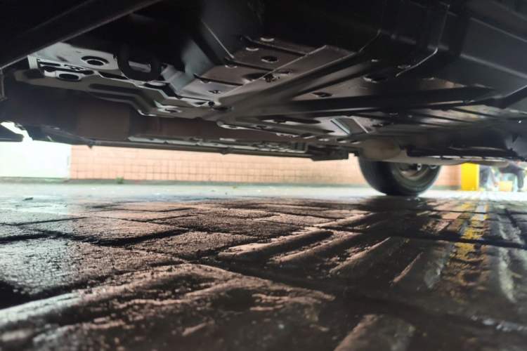 Used Toyota Highlander 2012 2.7L Two-Wheel Drive 7-Seater Elite Edition Chassis Front Left