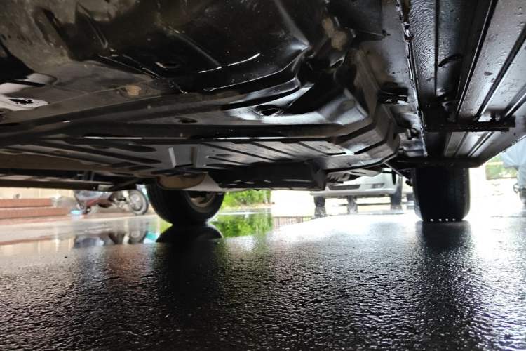 Used Toyota Highlander 2012 2.7L 2WD 5-Seater Elite Edition Chassis Front Left