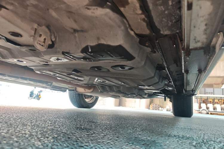 Used Toyota Highlander 2012 2.7L Two-Wheel Drive 7-Seater Luxury Edition Chassis Front Left