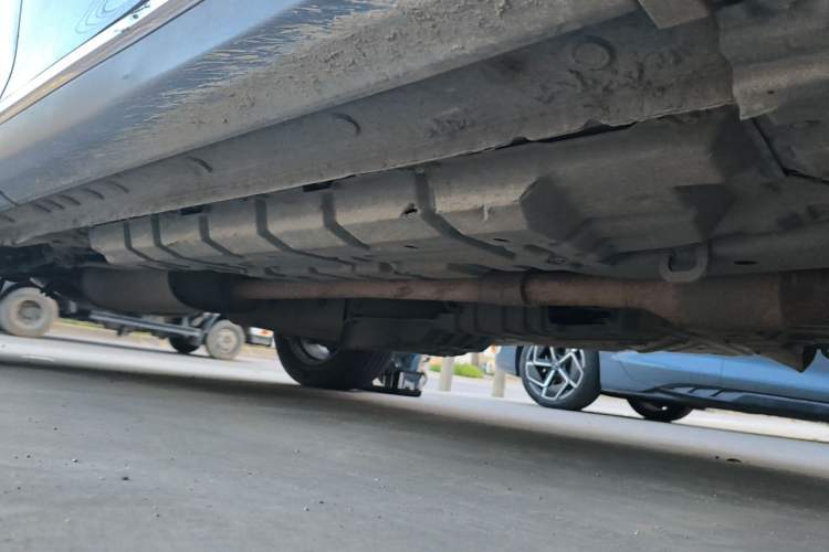Used Toyota Highlander 2012 2.7L Two-Wheel Drive 7-Seater Luxury Edition Chassis Front Right